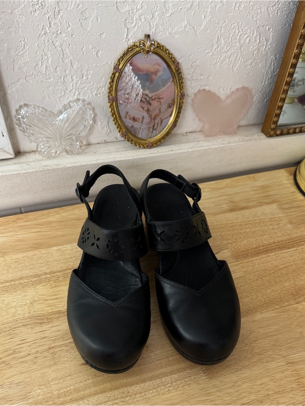 Dansko Black Leather Mary Jane Clog Sandals EU 40 Floral Cutout Comfort Shoes - Picture 14 of 15